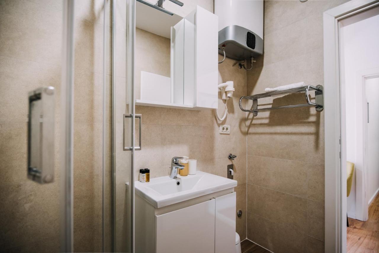 Art Deco By Duhomes Apartment