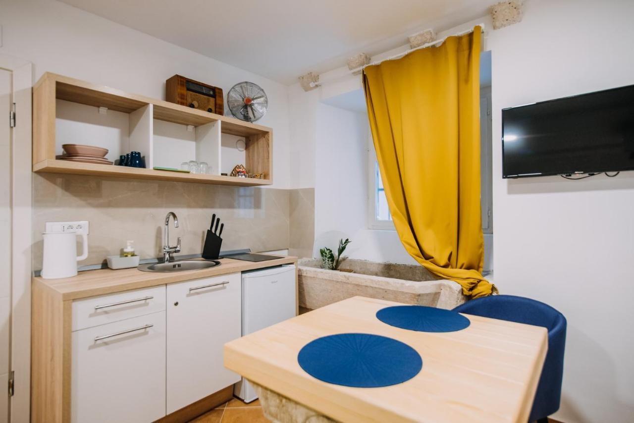Art Deco By Duhomes Apartment